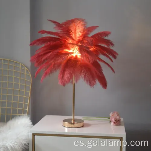 Elegante lámpara LED de plumas de avestruz para habitaciones modernas